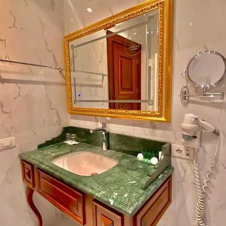 Hotel Opera 4*