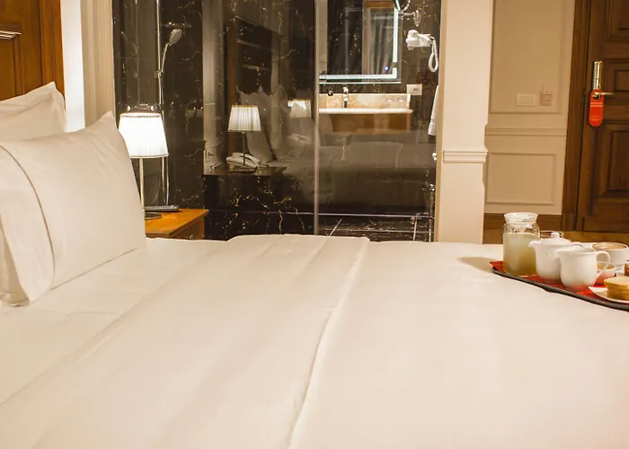 מלון Opera טיראנה