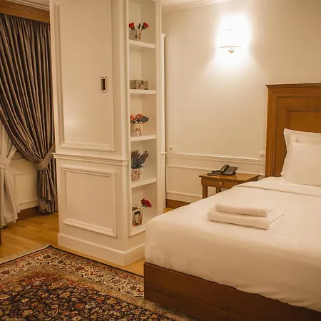 Opera 4* טיראנה