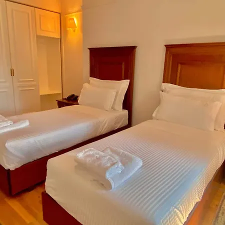 Opera 4* Tirana