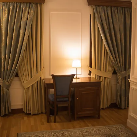فندق Opera