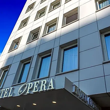 فندق Opera 4*