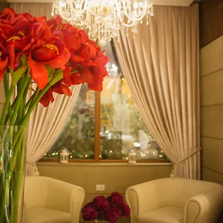 Ξενοδοχείο Opera 4*