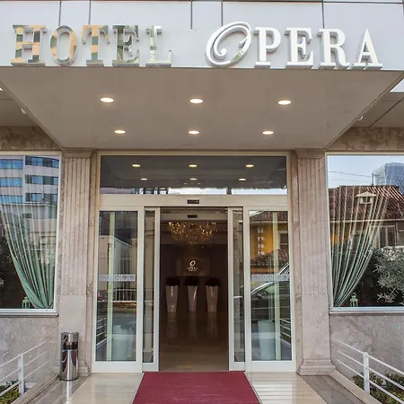 Opera 4*