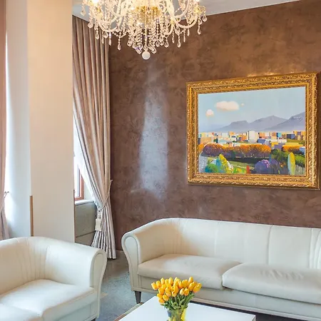 Opera 4* Tirana